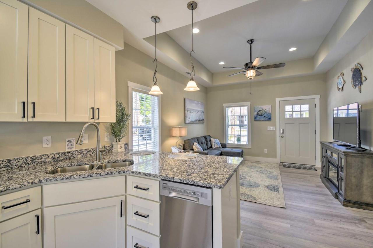 Ocean Isle Beach Home With Shared Lanai And Grill 外观 照片