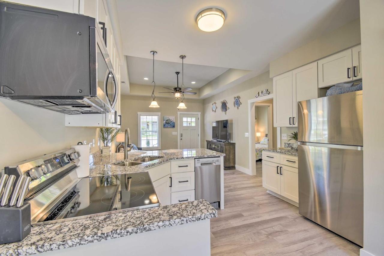 Ocean Isle Beach Home With Shared Lanai And Grill 外观 照片